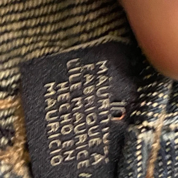 TOMMY HILFIGER -LOW RISE CROP JEANS/CAPRI,SIZE 10 - Picture 8 of 15